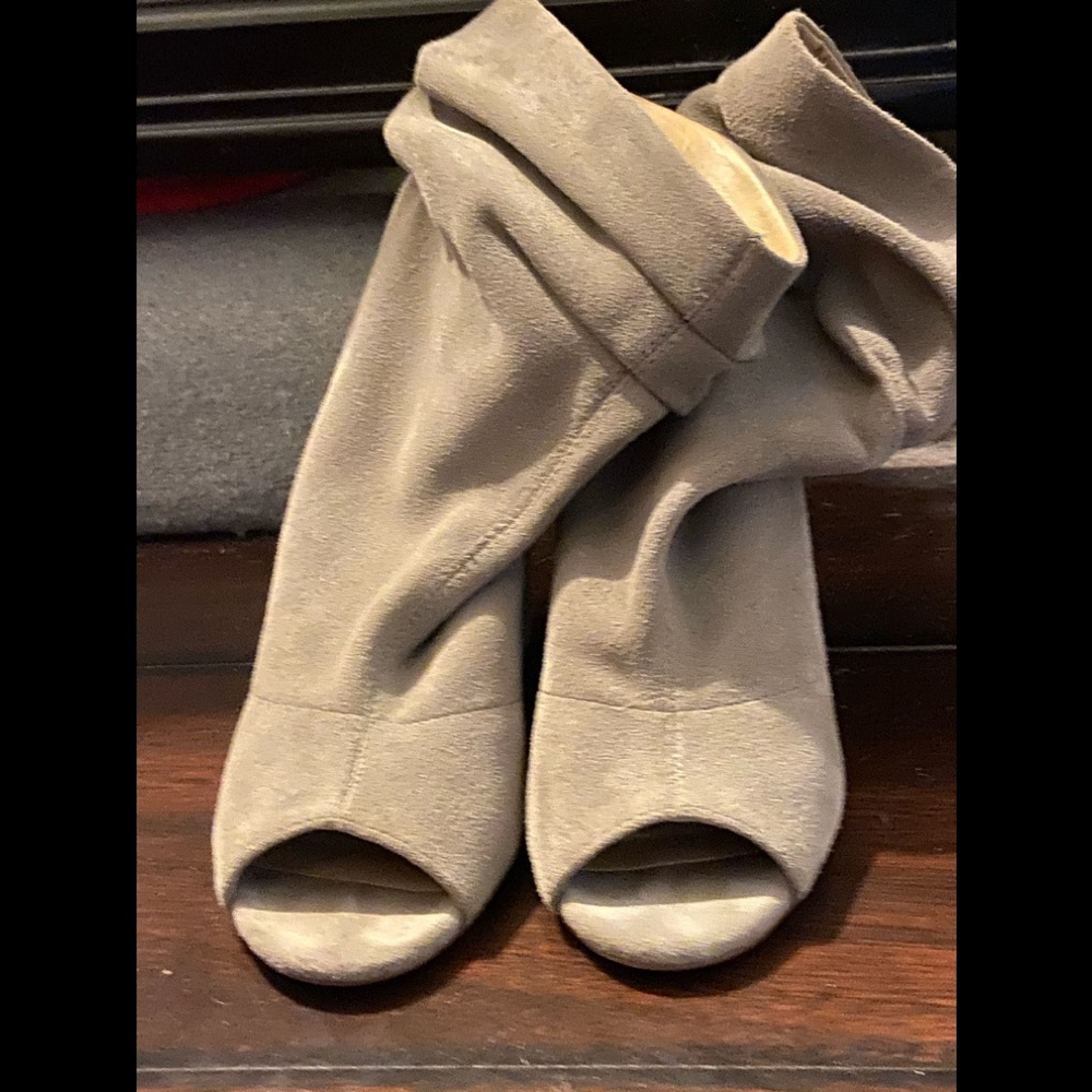 Women’s shoes